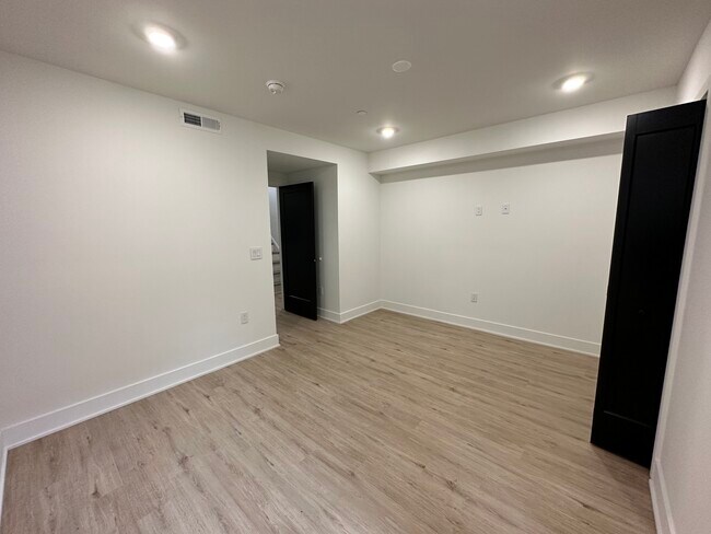 Photo - 2601 E Boston St Unit 1