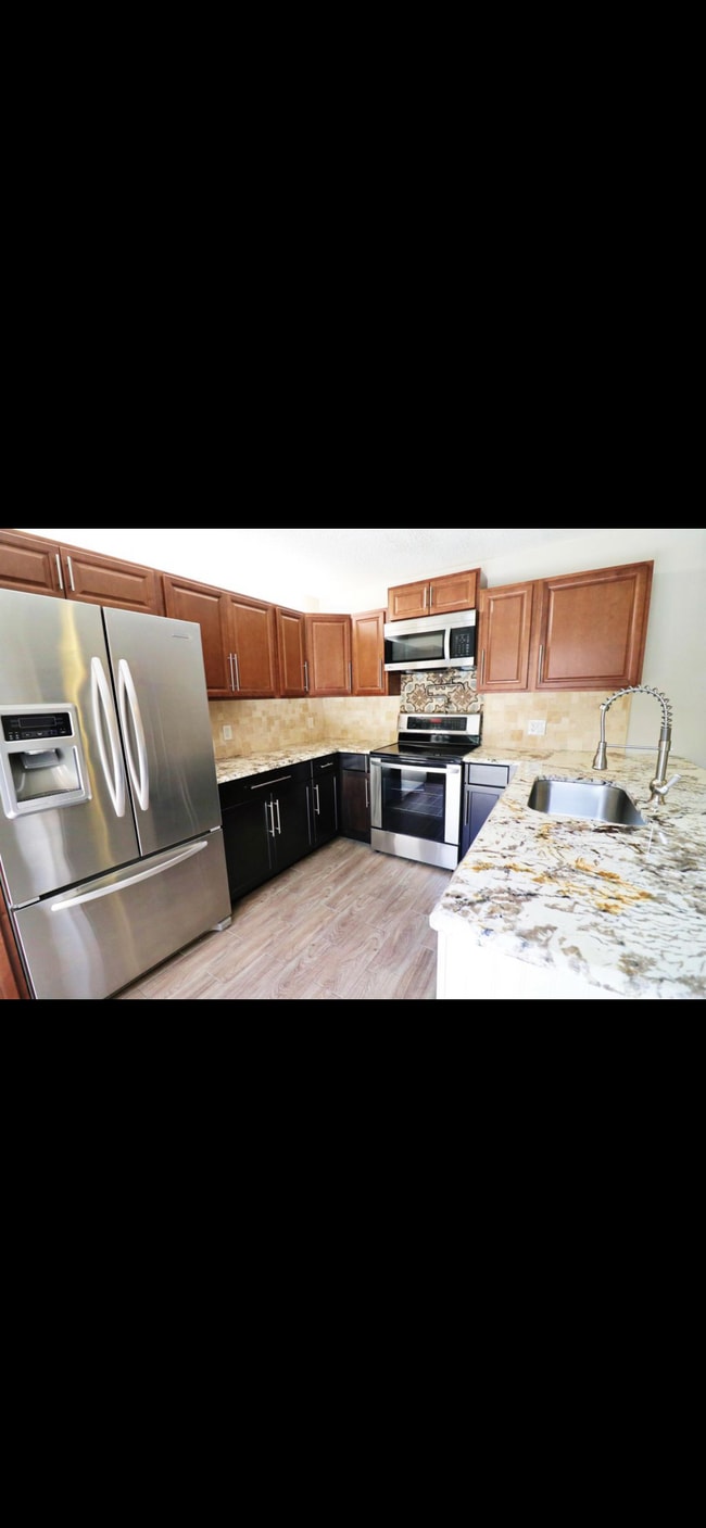 Photo - 5311 53rd Way