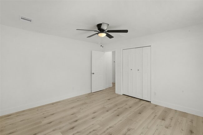 Photo - 6403 Illinois St Unit B