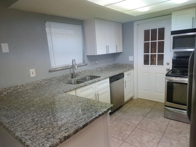 Photo - 664 Lake Dexter Cir