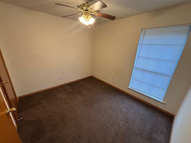 Photo - 2207 N Burdick St