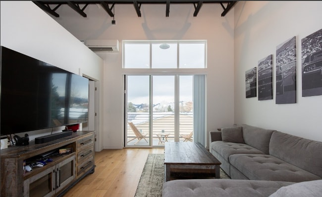 Photo - 611 Nikles Dr Unit 103203