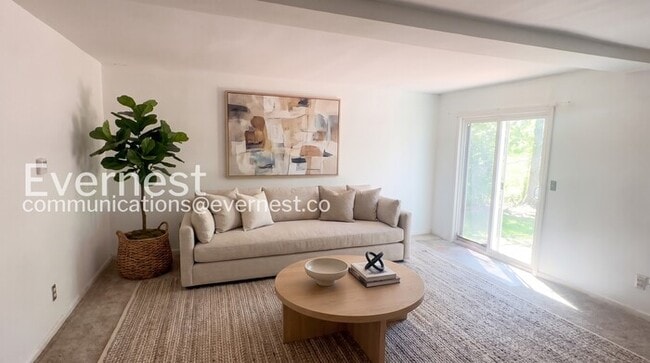 Photo - 3 Bed/2.5 Bath Townhome with Fenced Yard / Pets Not Accepted / Vouchers Accepted / Coming Soon!