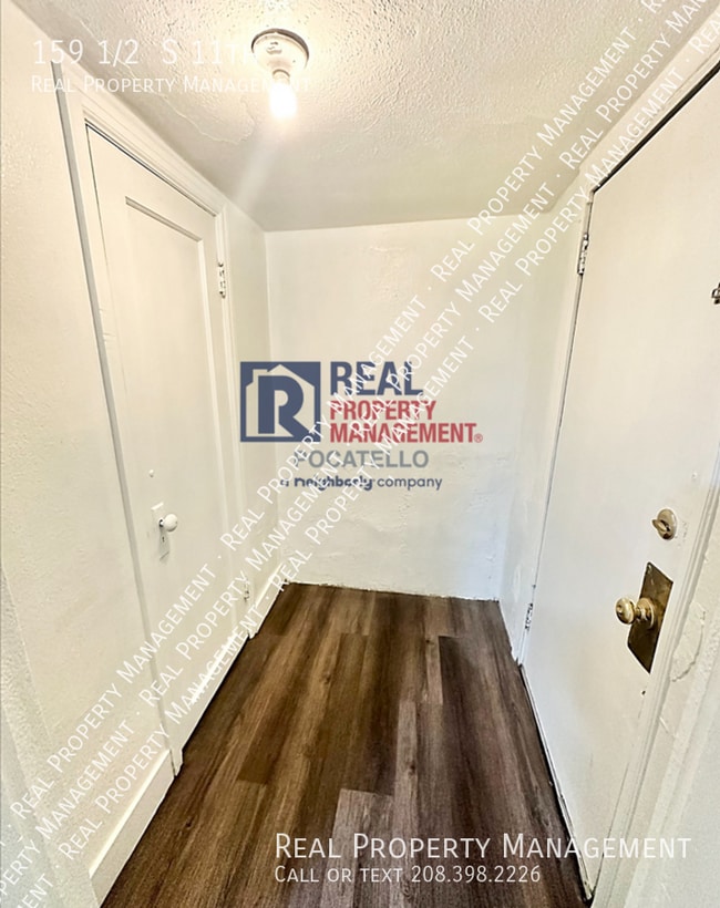 Photo - 159 1/2  S 11th-