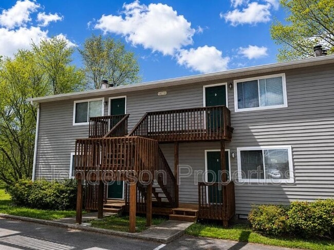Building Photo - 1418 Riverview Rd Unit C