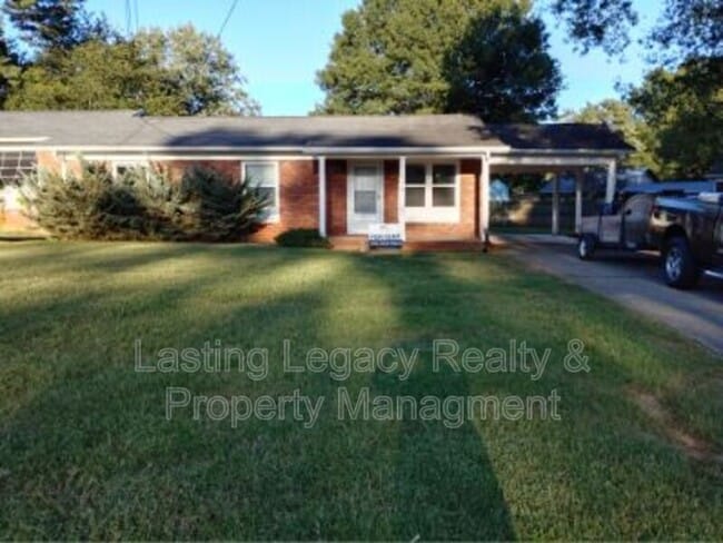 Building Photo - 656 Bost St Rental