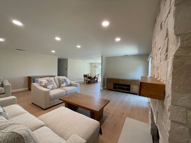 13715 Westward Dr