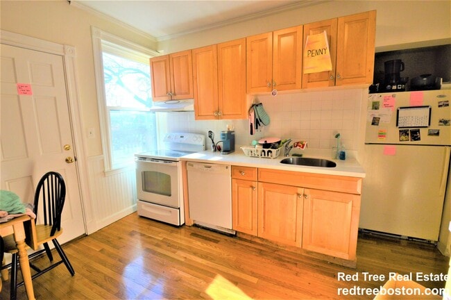 Photo - 6 Colliston Rd Unit 2