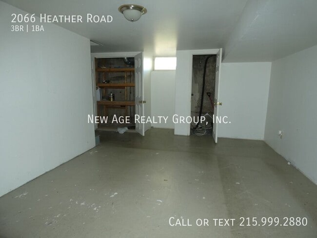 Photo - 2066 Heather Rd