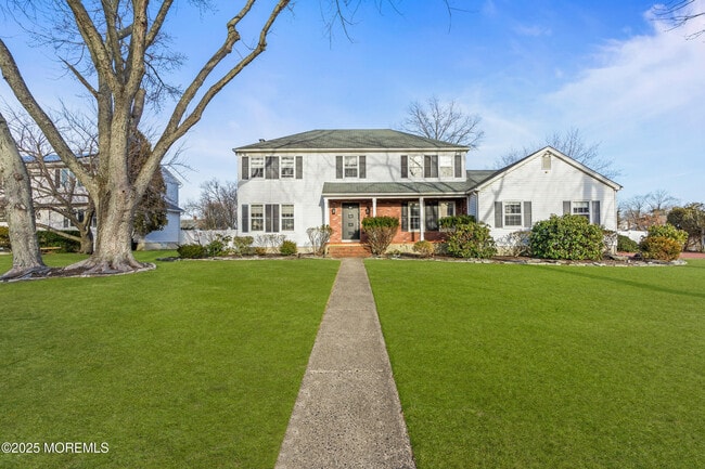 Photo - 2 Windsor Dr