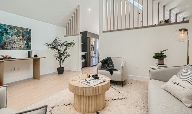 Photo - 1111 S Dahlia St