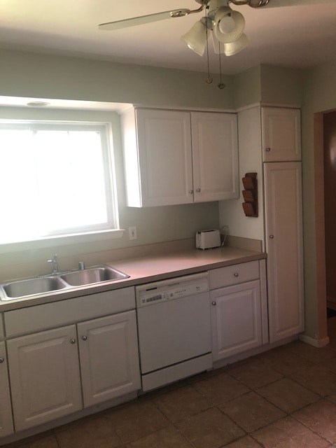 Building Photo - 447 N Fox Hills Dr Rental