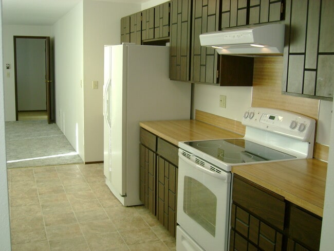 Photo - 1420 W 10th St