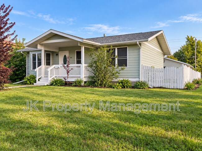 Photo - 1400 6th Ave S