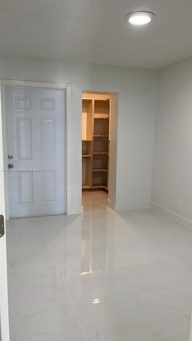 Photo - 6051 Arthur St Unit 14