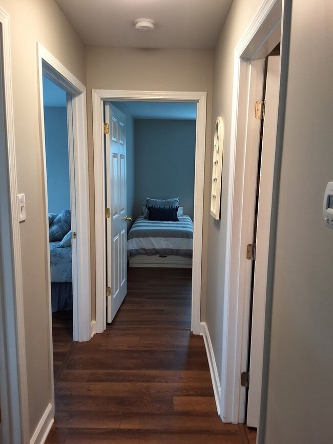 Photo - Knoxville 37914 - FULLY FURNISHED! 3 bedroom, 2 bath home - SHORT TERM LEASE AVAILABLE - Contact ...