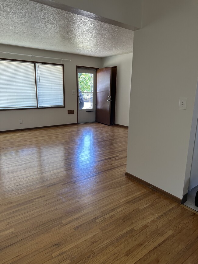 Photo - 2805 SE 23rd Ave Unit 2805 SE 23rd Ave
