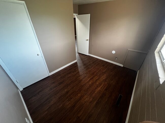 Photo - 739 E Carnation Dr