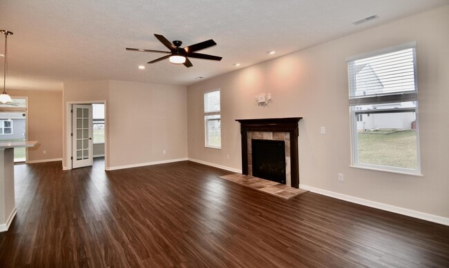 Photo - 164 Broadmoore Blvd