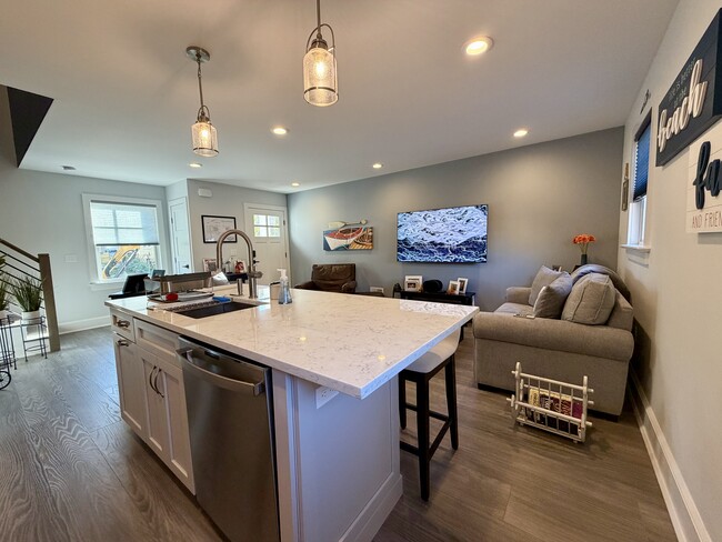 Photo - 502 12th Ave