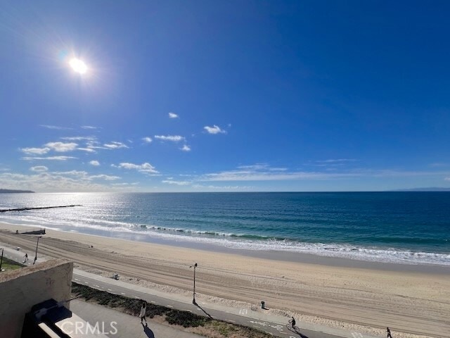 Building Photo - 535 Esplanade Unit 305