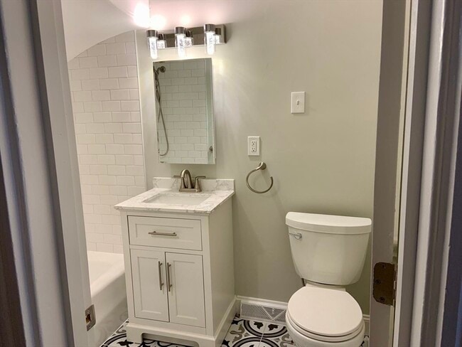 Photo - 91 Walnut St Unit 1