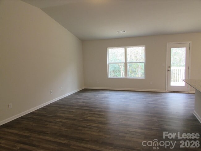 Photo - 1385 Amberlight Circle