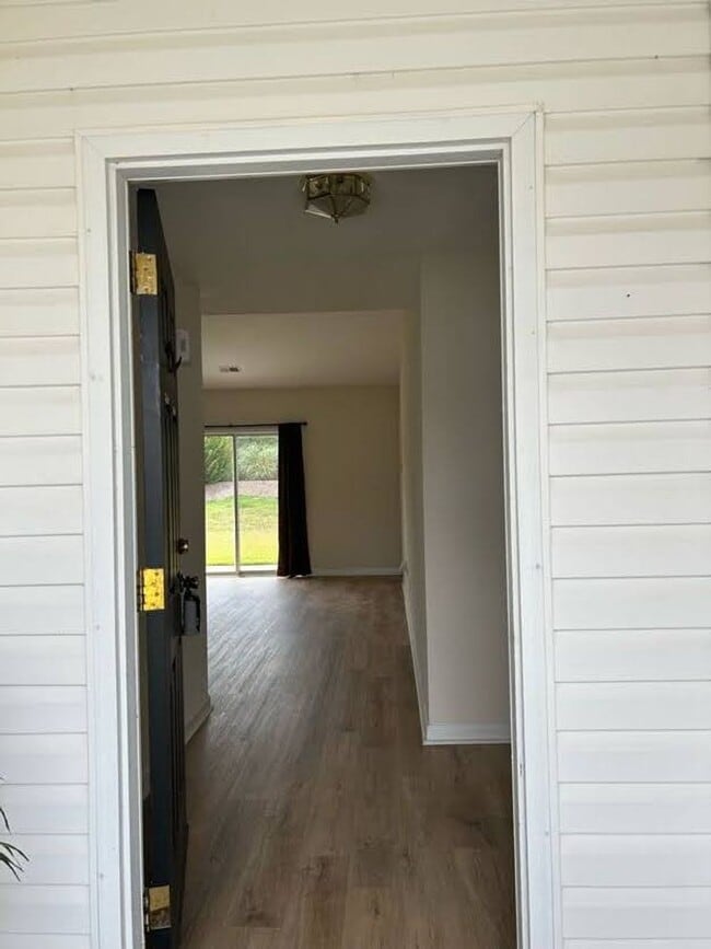Photo - Beautiful 3-Bedroom Home in a Highly Desirable Community