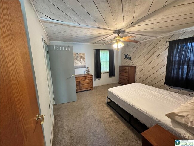 Photo - 2156 White Oak Dr