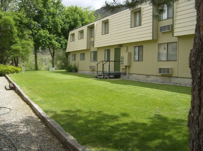 Columbia View Apartments - Columbia View Apartments