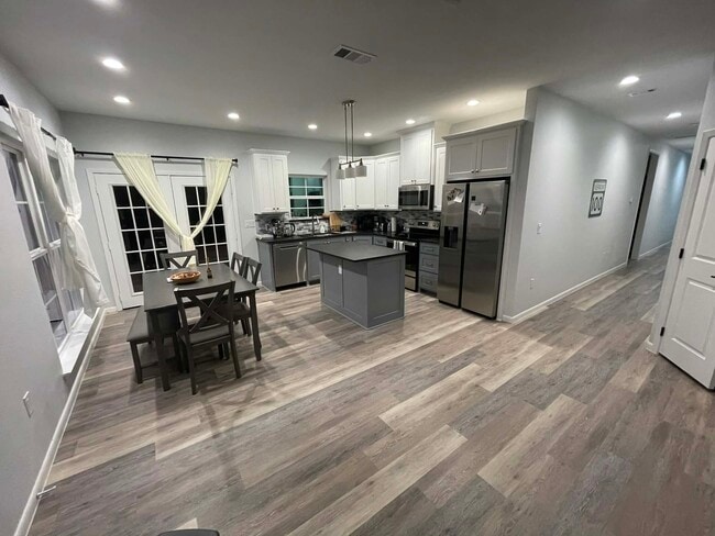 Photo - 917 N 16th St