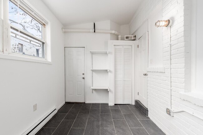 Photo - 1621 F St NE