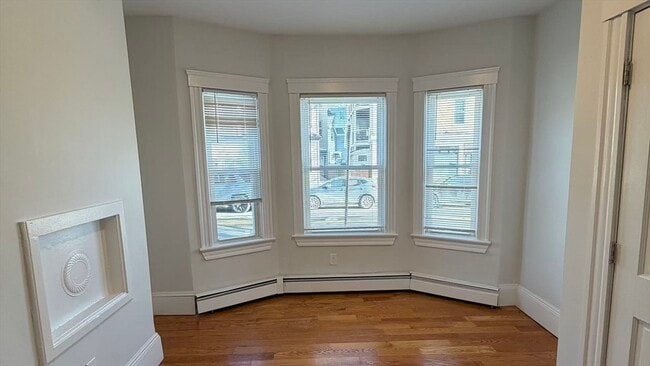 Photo - 88 Hampshire St Unit 1