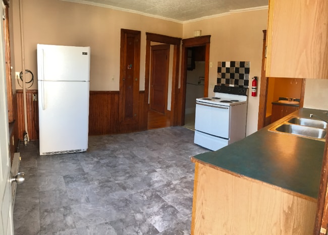 3 E Main St Unit 3L