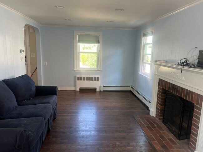 Photo - 125 Thacher St