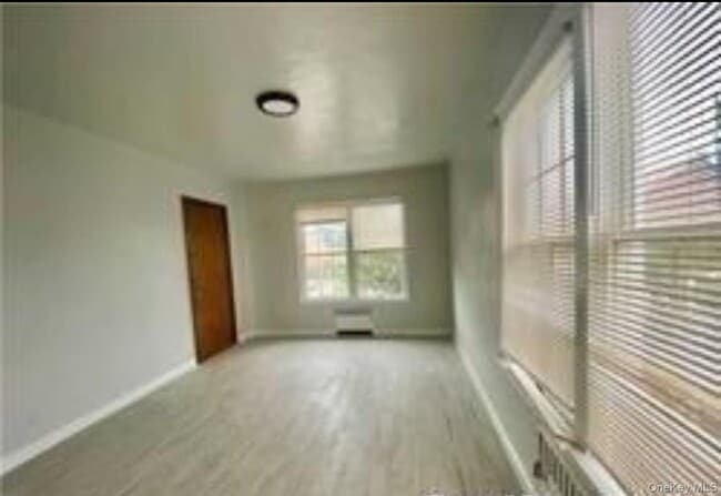 Photo - 801 E Broadway Unidad C