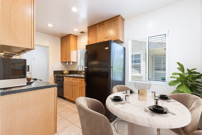 Kitchen Dining Area