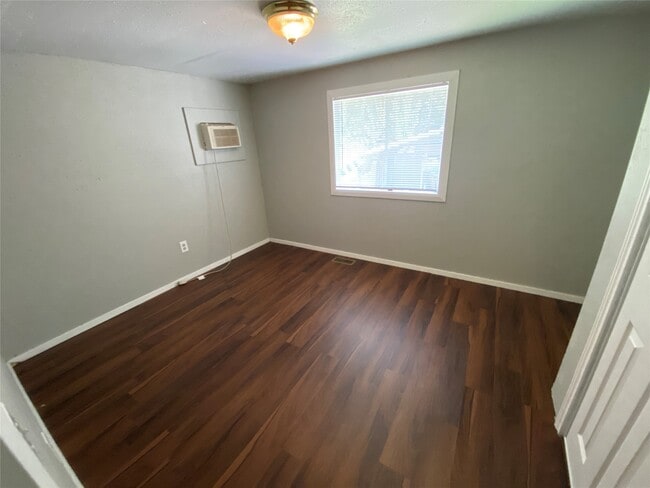 Photo - 109 Birchwood Dr