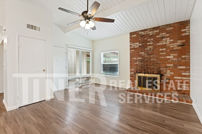 Photo - 1630 Cindy Cir