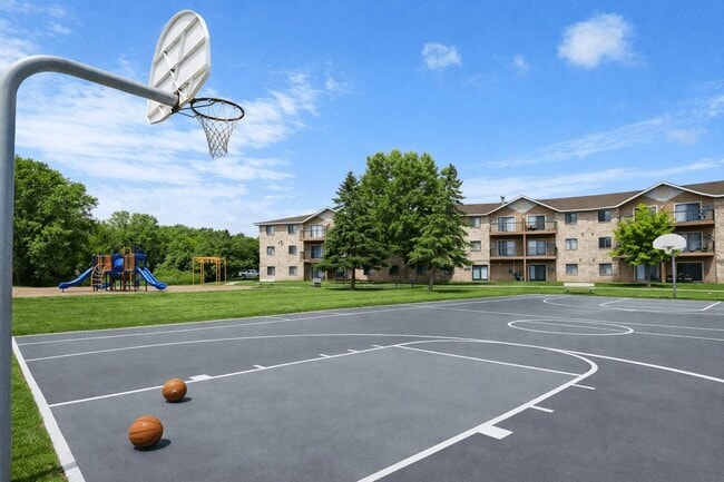 Champlin Drive & Elmcreek
