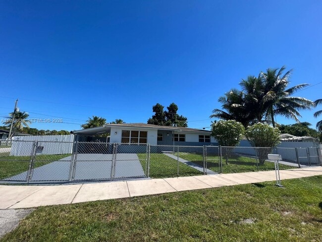 Building Photo - 17201 SW 117th Ct