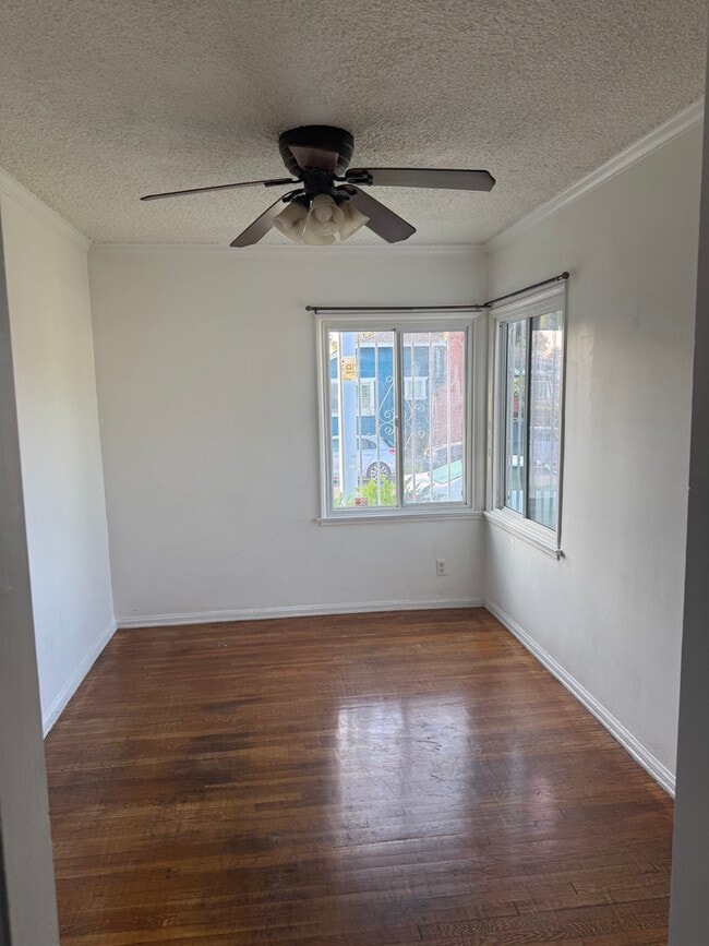 Photo - 3720 Ruthelen St