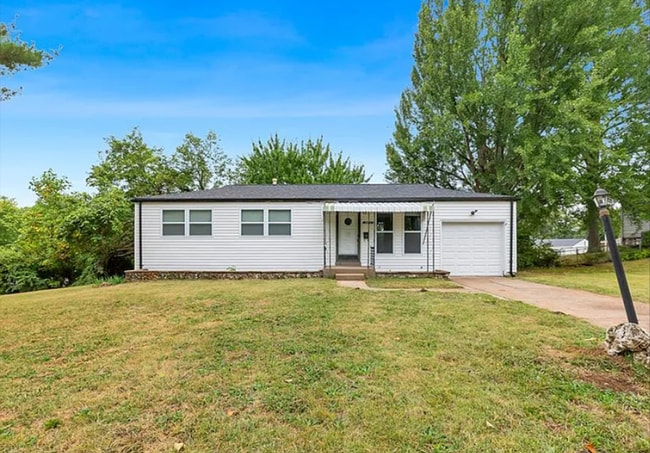 Building Photo - Gloucester Glow-up