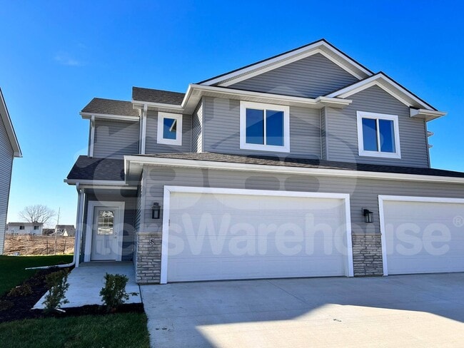 Building Photo - 7000 Lake Hill Dr Rental