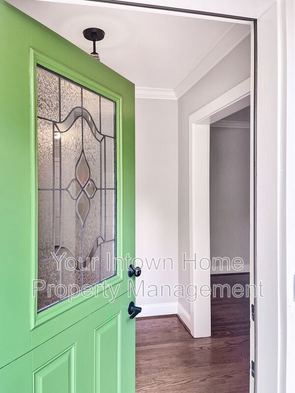 Photo - 2695 Sharondale Dr NE