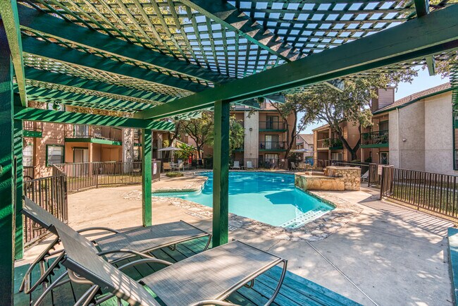 Woodland Apts San Antonio
