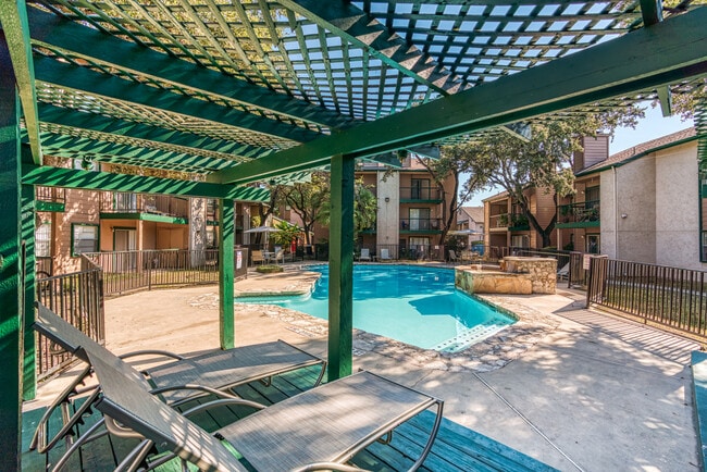 Photo - Woodland Apts San Antonio