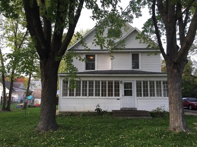 Front Entrance - 563 W 4th St Unit First Floor