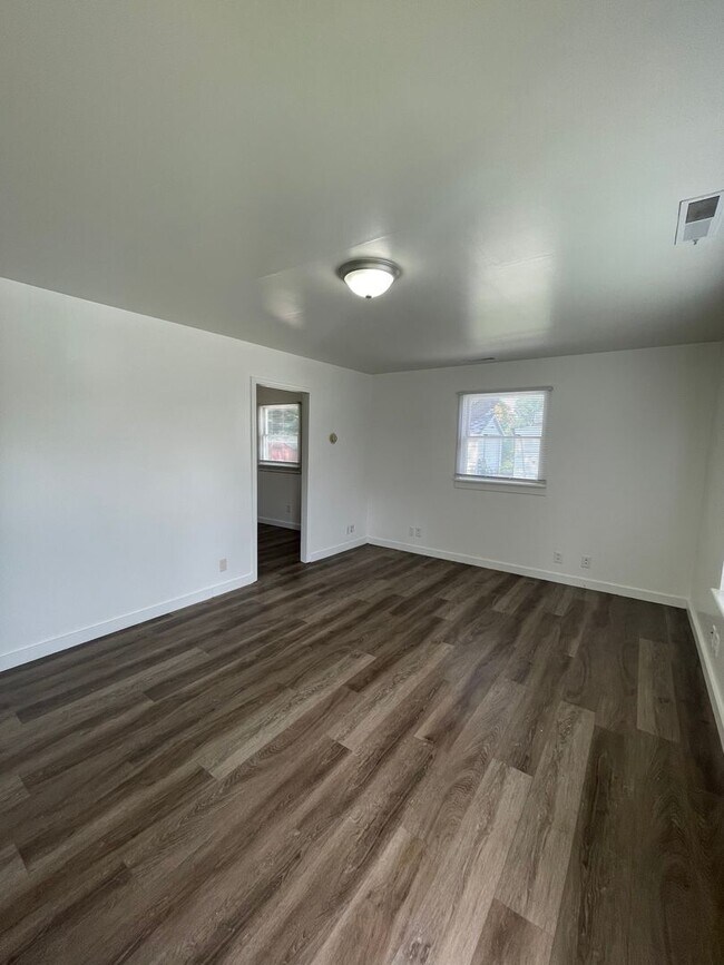 Photo - Nice 3-Bedroom For Rent in Goshen off of N...