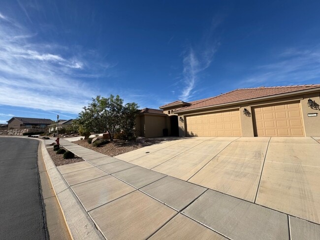 Photo - Beautiful 2 Bed / 2 Bath Home in Sun River 55+ Community!!
